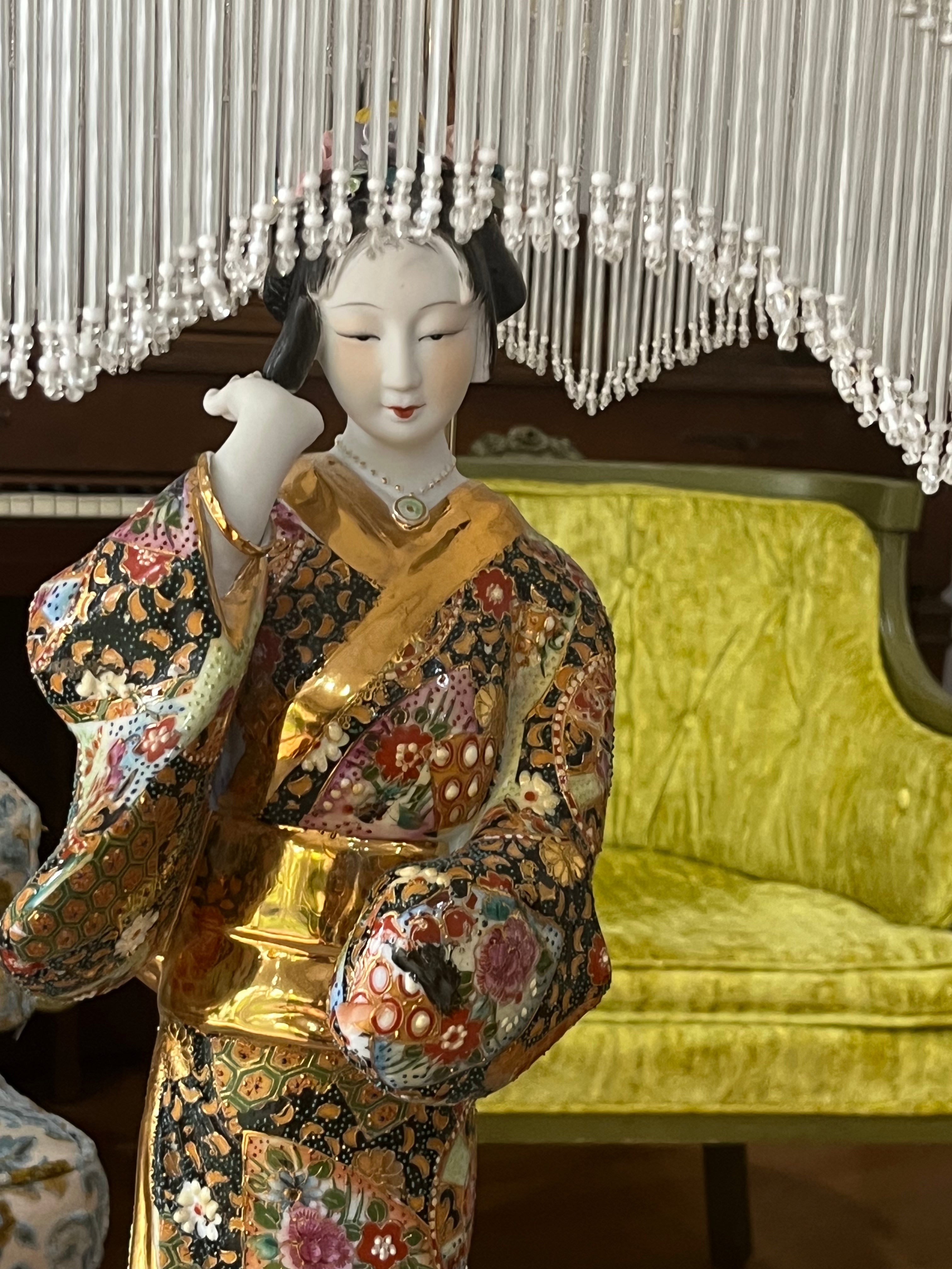 Beautiful Antique Geisha lamp 24k Gold Trim Hand Painted & Glass Beaded Shades