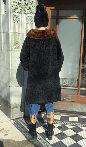 Vintage 50’s Style Black Coat w/ Brown Fur Collar