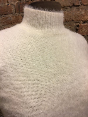Marled white short sleeve sweater